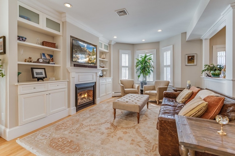 616 E 8th St, Boston, MA 02127 - photo 1