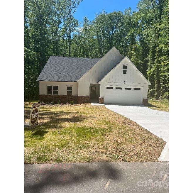 634 Saint Cloud Dr, Statesville, NC 28625 - photo 1