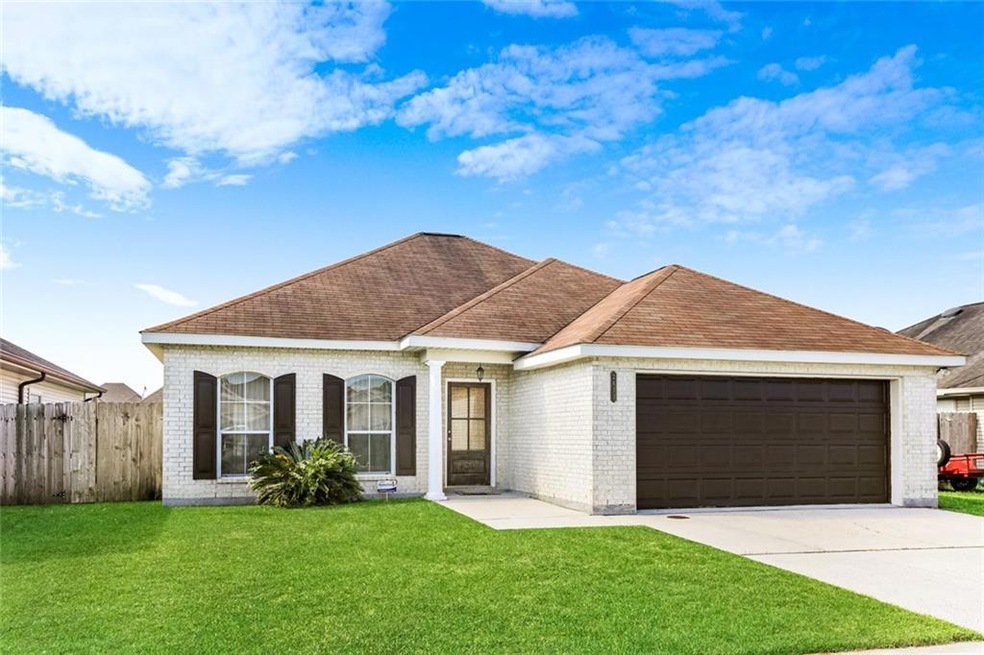 2633 Sand Bar Ln, Marrero, LA 70072 - photo 1