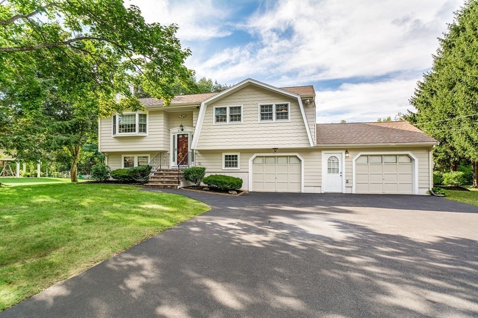 8 Sherburn Place, Wilmington, MA 01887 - photo 1