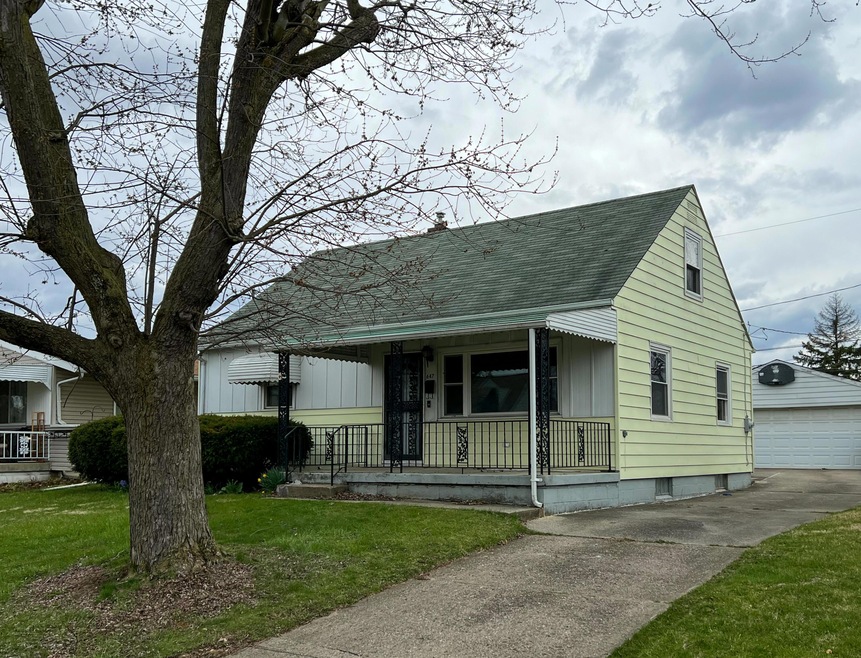 647 Roth Ave, Columbus, OH 43228 - photo 1