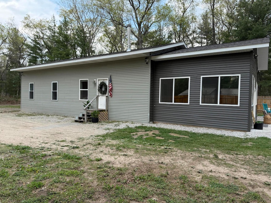 1581 Lone Pine (West) Dr, Baldwin, MI 49304 - photo 1