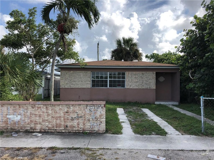 2212 Cody St, Hollywood, FL 33020 - photo 1