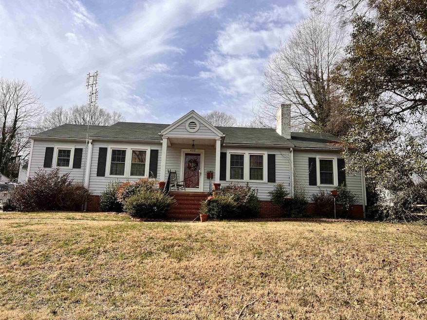 406 S Cedar Ave, Siler City, NC 27344 - photo 1