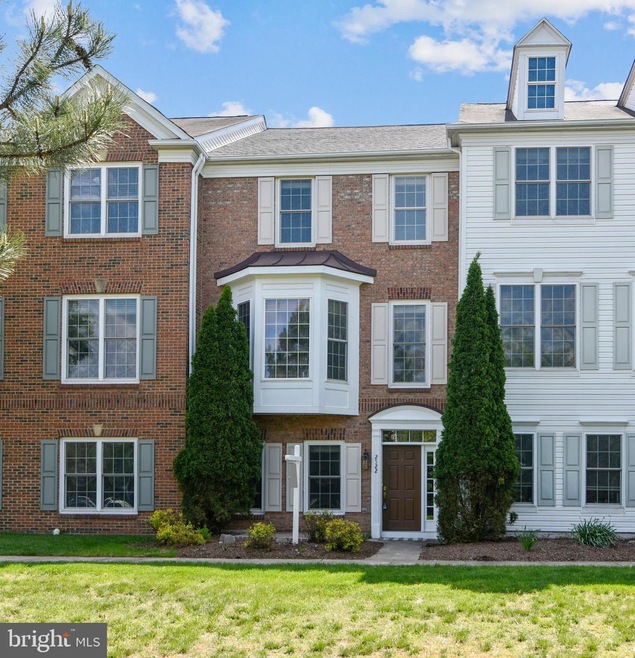 2522 Walnut Leaf Ln, Herndon, VA 20171 - photo 1