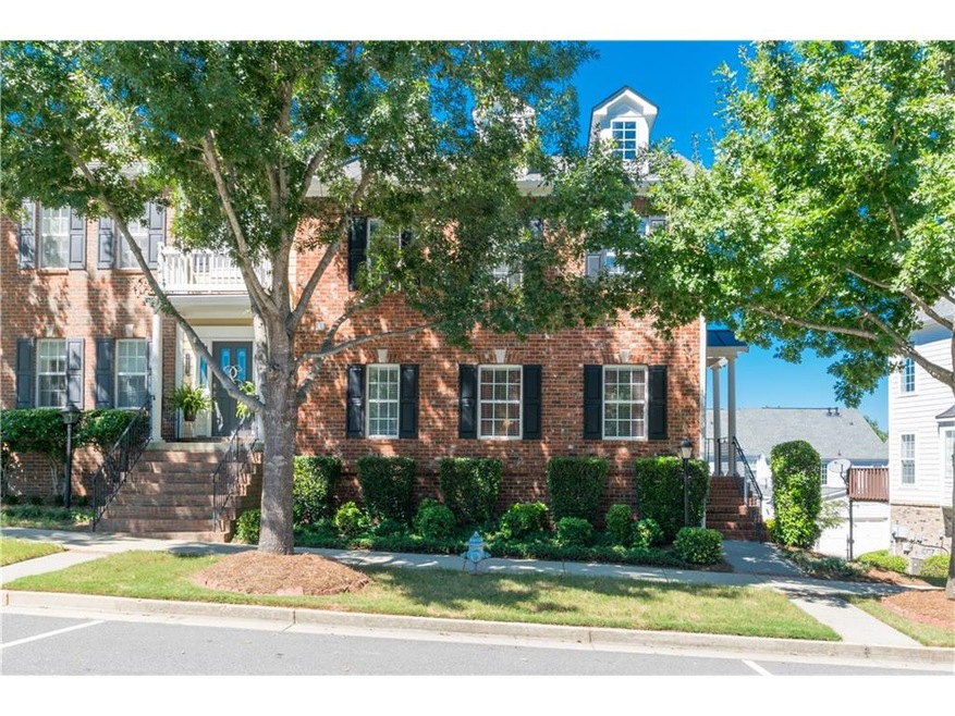 End unit townhome