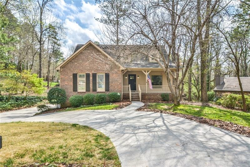 The perfect cul-de-sac lot!! WELCOME HOME!