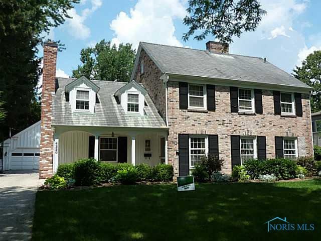 4220 Brookside Rd, Ottawa Hills, OH 43606 - photo 1