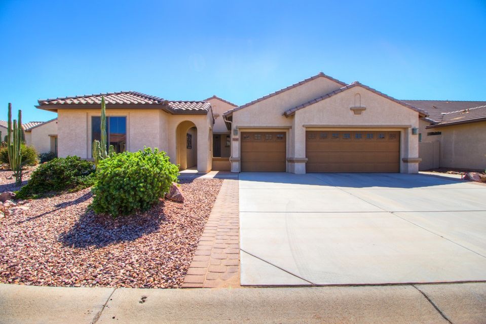 Beautiful home w/casita