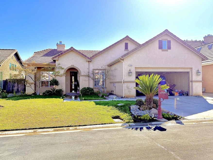 10849 E Clearwater Way, Clovis, CA 93619 - photo 1