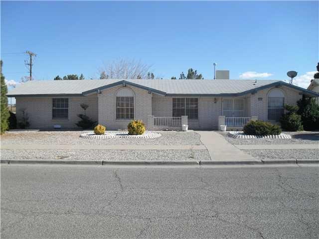 2040 Septiembre Dr, El Paso, TX 79935 - photo 1