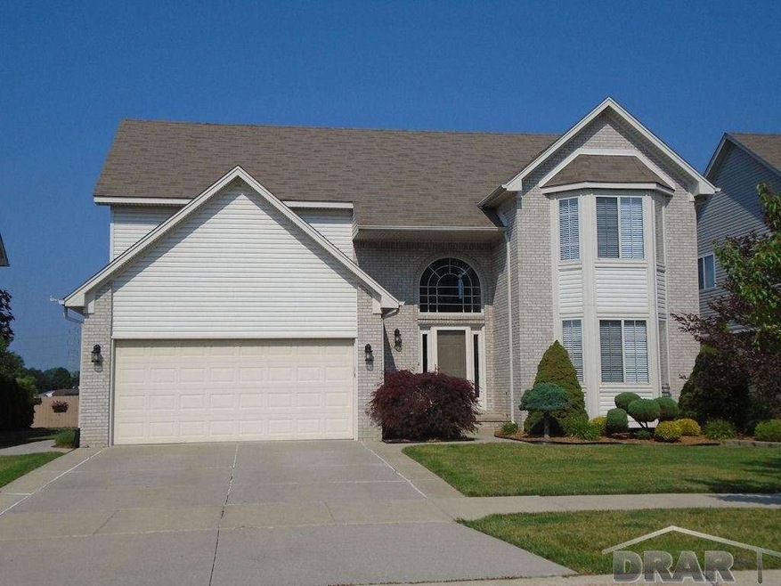 Beautiful 4 bedroom, 2.5 bath, 2600 sqft colonial 