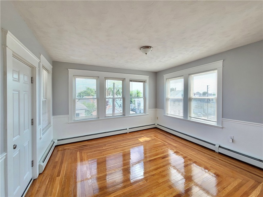 827 Main St unit 3, Pawtucket, RI 02860 - photo 1