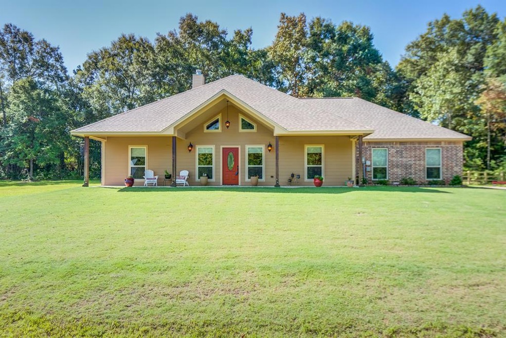 176 White Oak Ln, Hudson, TX 75904 - photo 1