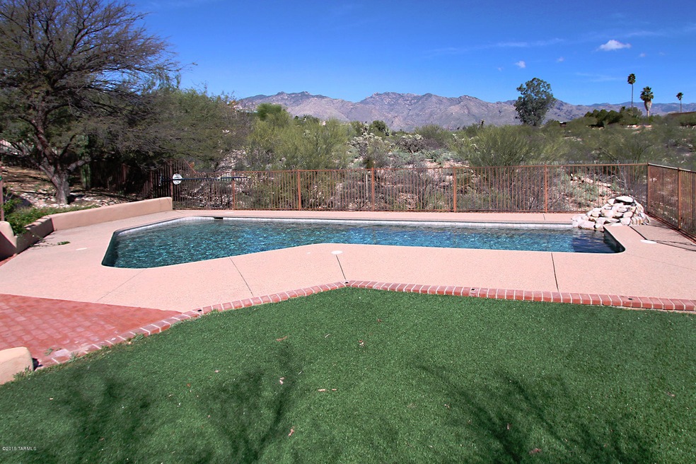 Rear Yard w/Pool & Mountain Views