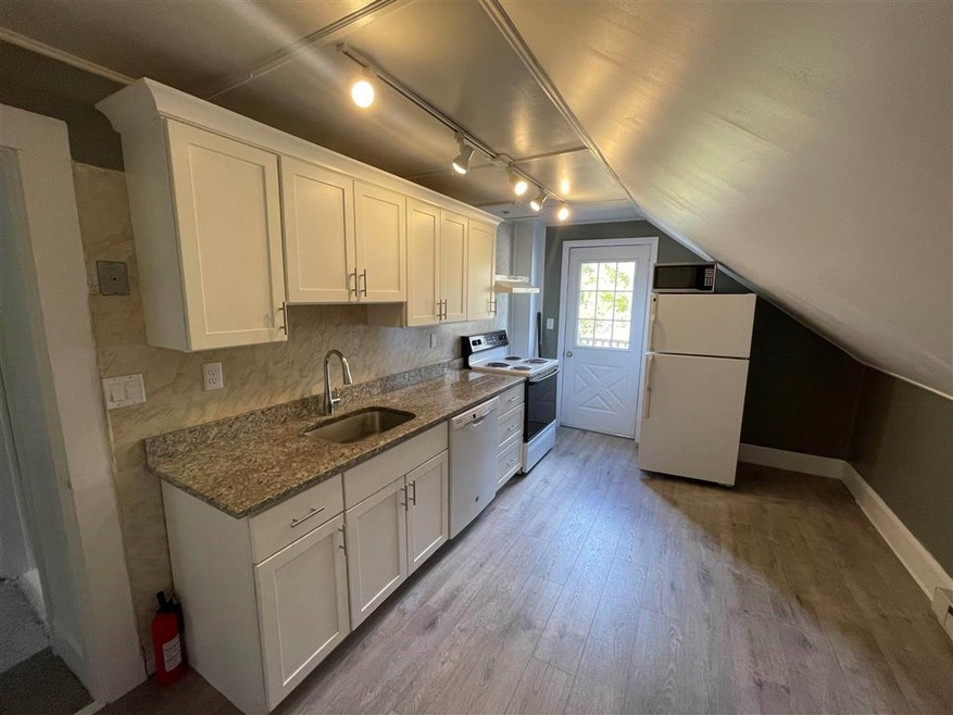 514 Middle St unit 1, Portsmouth, NH 03801 - photo 1