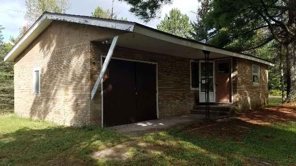 10679 Swamp Lake Rd, Tomahawk, WI 54487 - photo 1