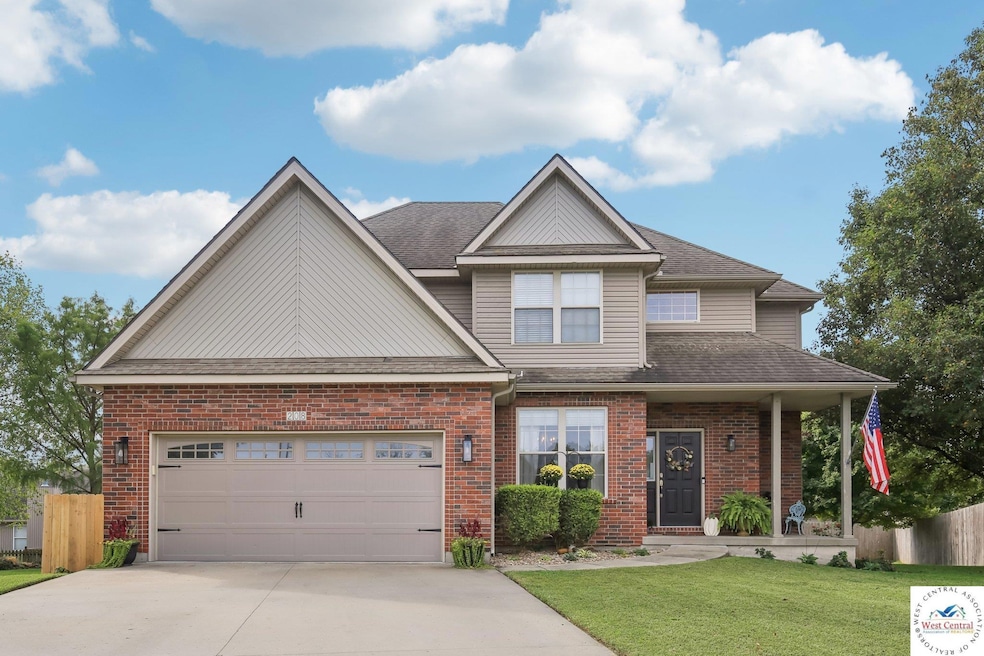 208 Westgate Ct, Warrensburg, MO 64093 - photo 1