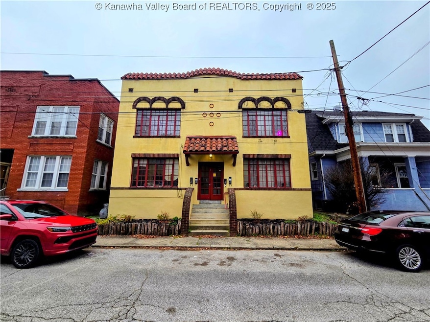 1611 Franklin Ave, Charleston, WV 25311 - photo 1
