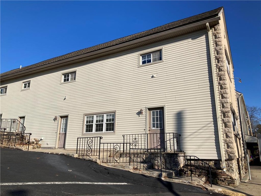 681 Easton Rd unit 1st Floor, Riegelsville, PA 18077 - photo 1