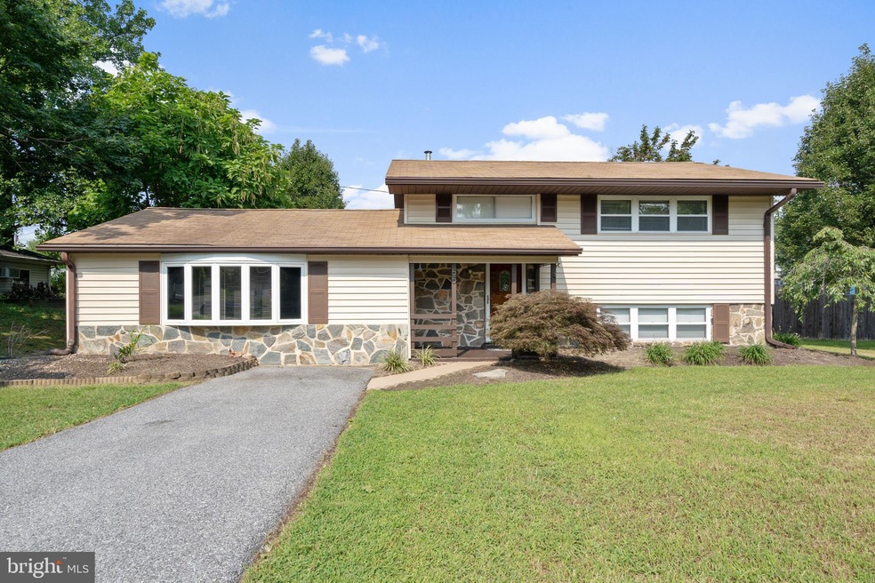 55 Bremer Dr, Glen Burnie, MD 21061 - photo 1