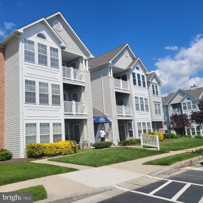 8362 Poplar Mill Rd unit 8362, Nottingham, MD 21236 - photo 1