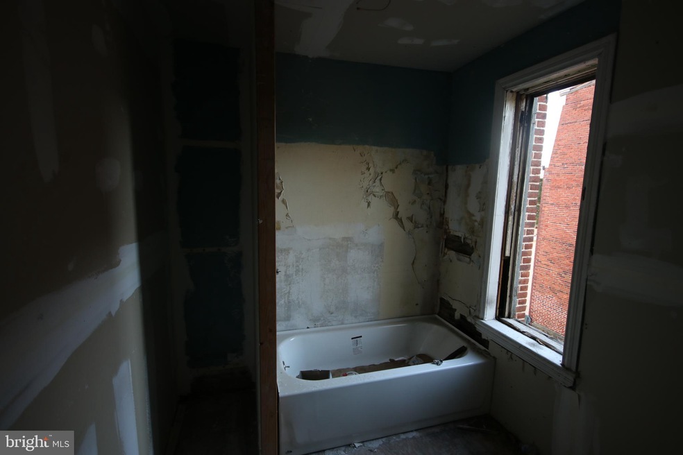 8 E 24th St, Wilmington, DE 19802 - photo 1