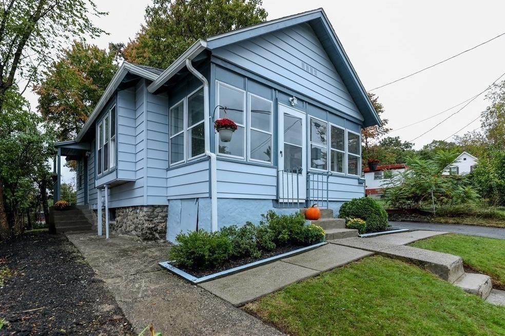 3 Dalton St, Worcester, MA 01604 - photo 1