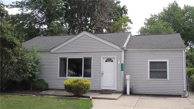 26070 Nagel St, Roseville, MI 48066 - photo 1