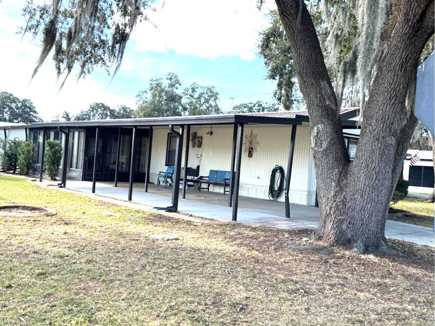 1023 Dogwood Cir, Wildwood, FL 34785 - photo 1