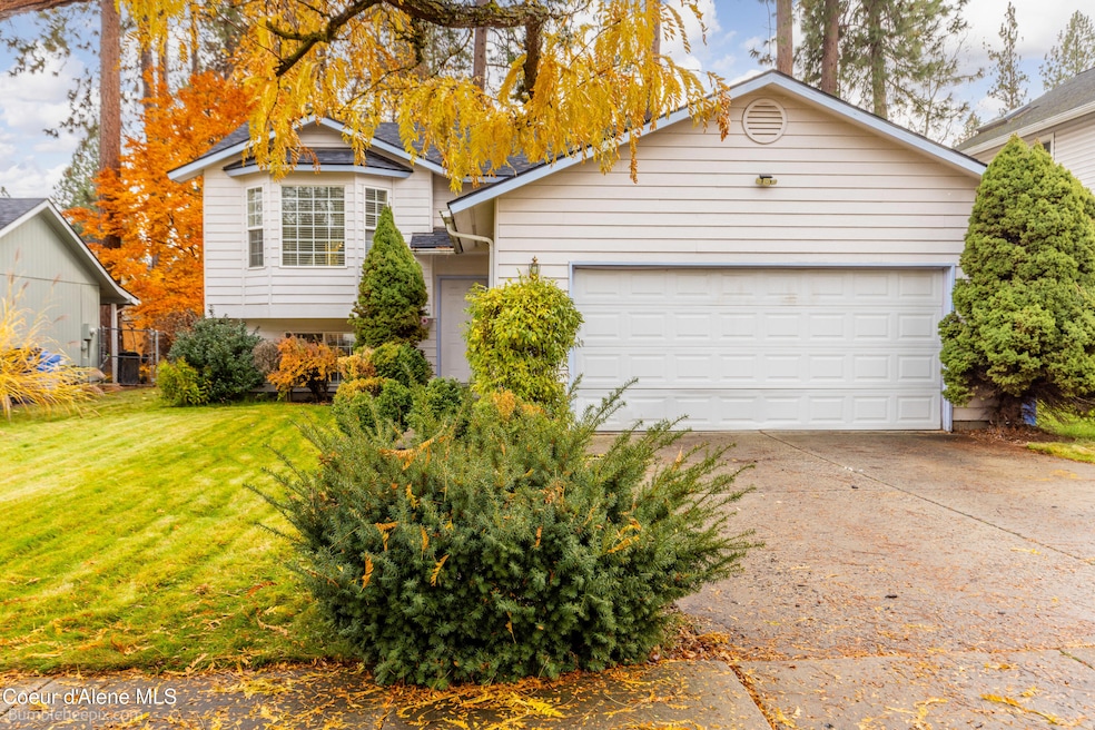 208 S Riverwood Ct, Post Falls, ID 83854 - photo 1