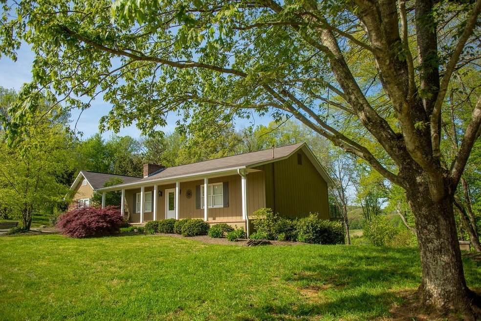 3006 W Gallaher Ferry Rd, Knoxville, TN 37932 - photo 1