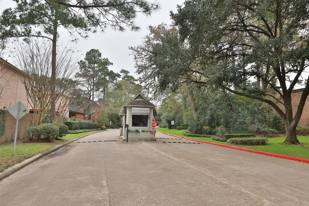 236 Sugarberry Cir, Houston, TX 77024 - photo 1