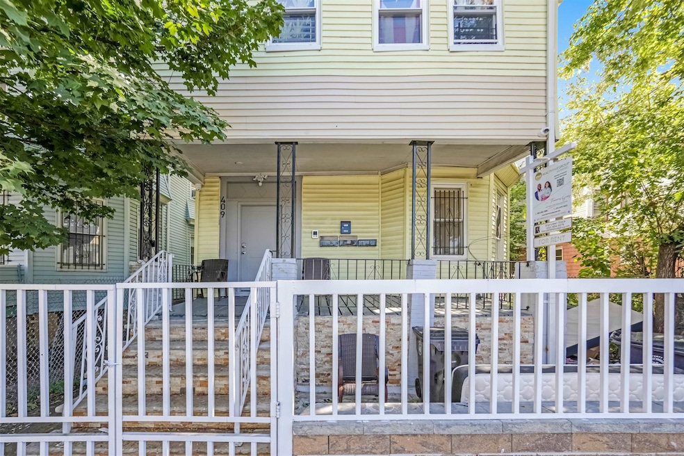 For Rent $2,350/month