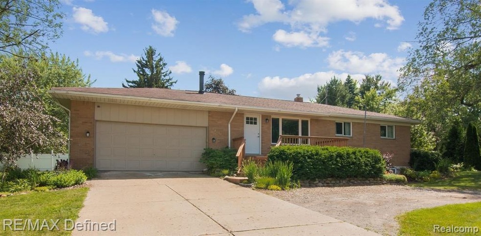 4805 Clarkston Rd.