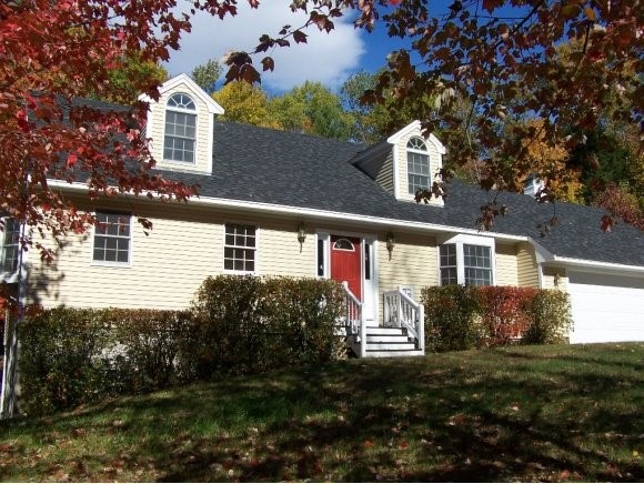 6 Chandler Rd, Mirror Lake, NH 03853 - photo 1