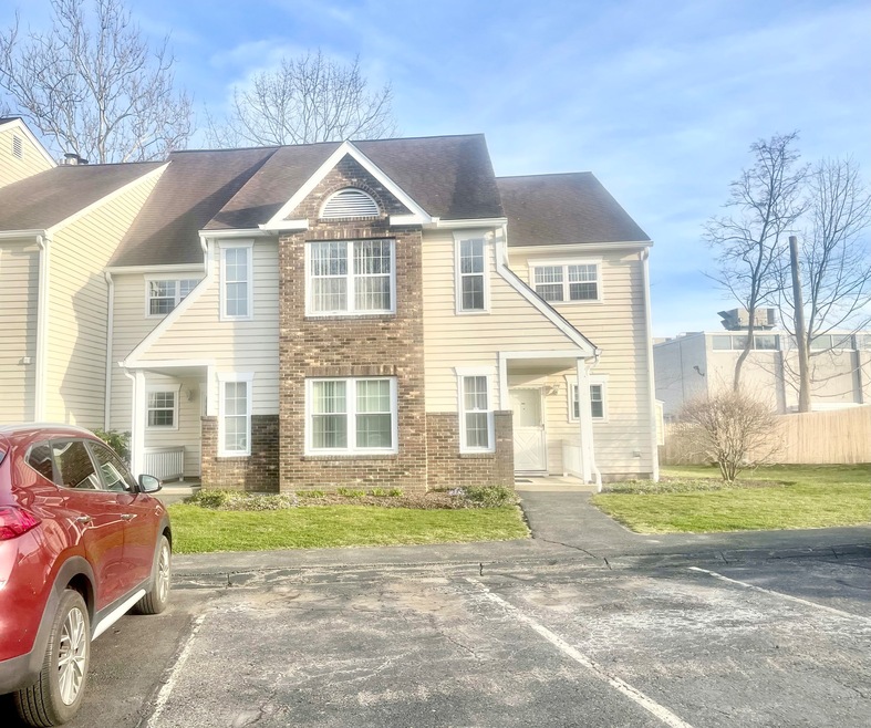 Welcome to 25 Janet Cir, Unit J