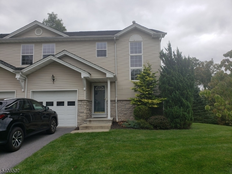 2 Ferndale Ln, Hamburg, NJ 07419 - photo 1