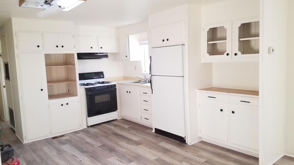8785 N Starr Loop