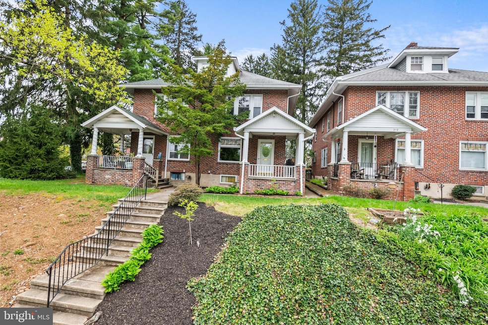 214 W Wyomissing Blvd, Reading, PA 19609 - photo 1