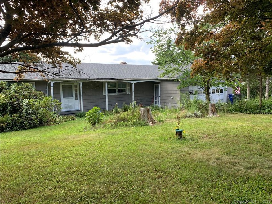 4 Pocono Ridge Rd, Brookfield, CT 06804 - photo 1