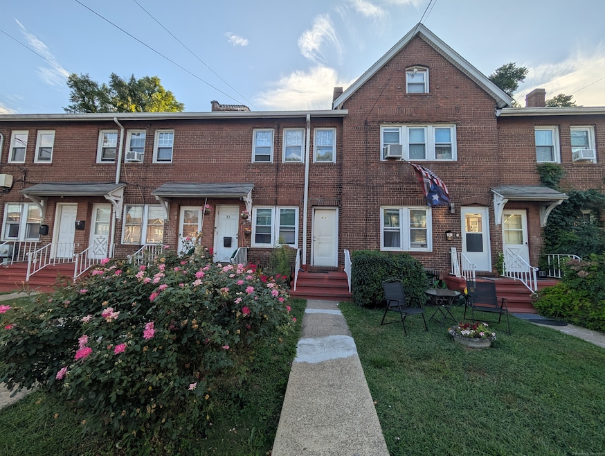 85 Alanson Rd, Bridgeport, CT 06607 - photo 1