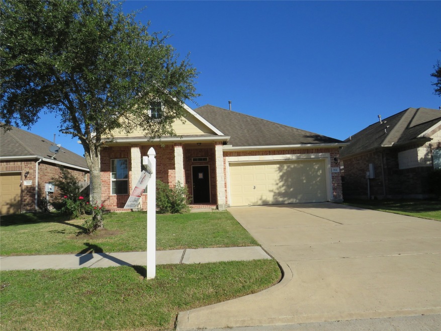 964 Jennifer St, Alvin, TX 77511 - photo 1