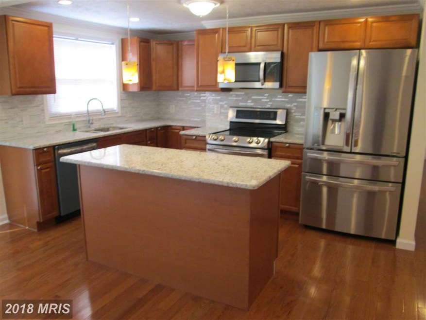 6394 Lookinglass Ln, Columbia, MD 21045 - photo 1