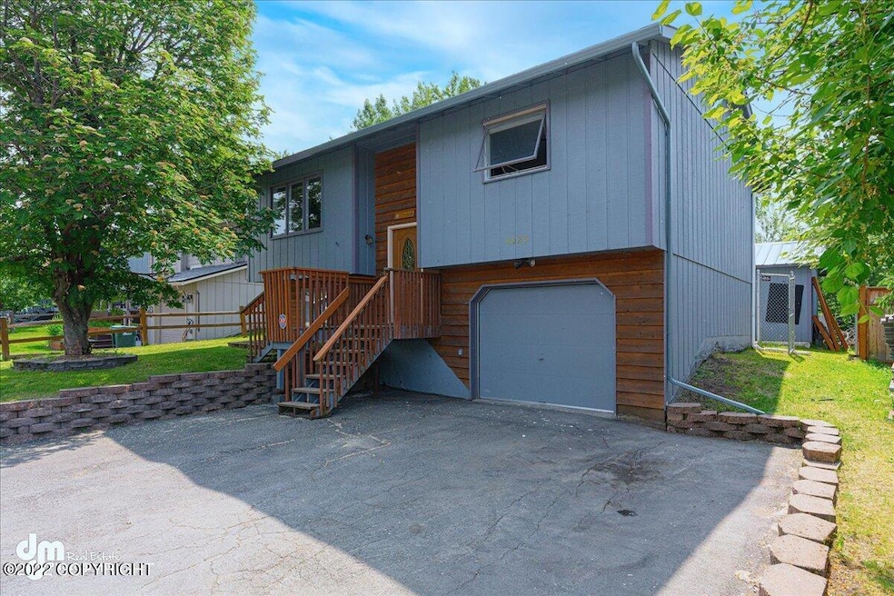 02-Exterior Front_MAX0422