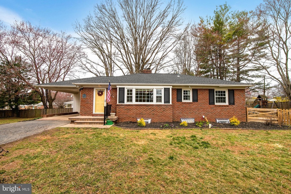 196 Dover Rd, Warrenton, VA 20186 - photo 1