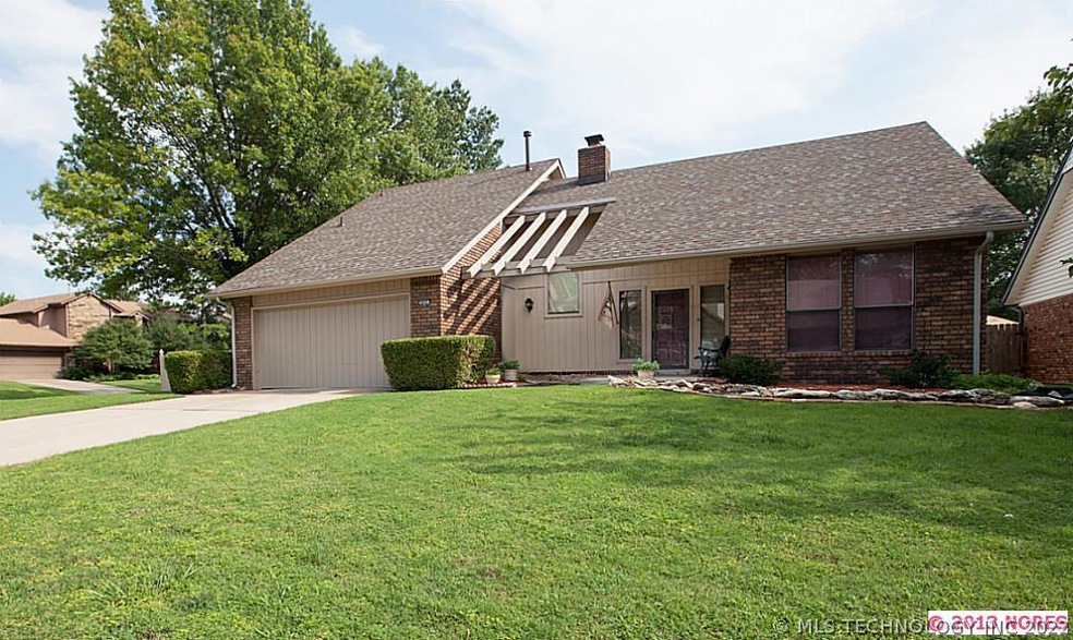 Welcome to this lovely 4 bed, 2 bath home in Union