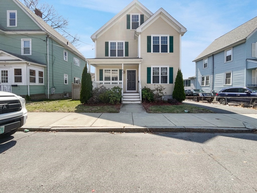 40 Chesterfield St, Hyde Park, MA 02136