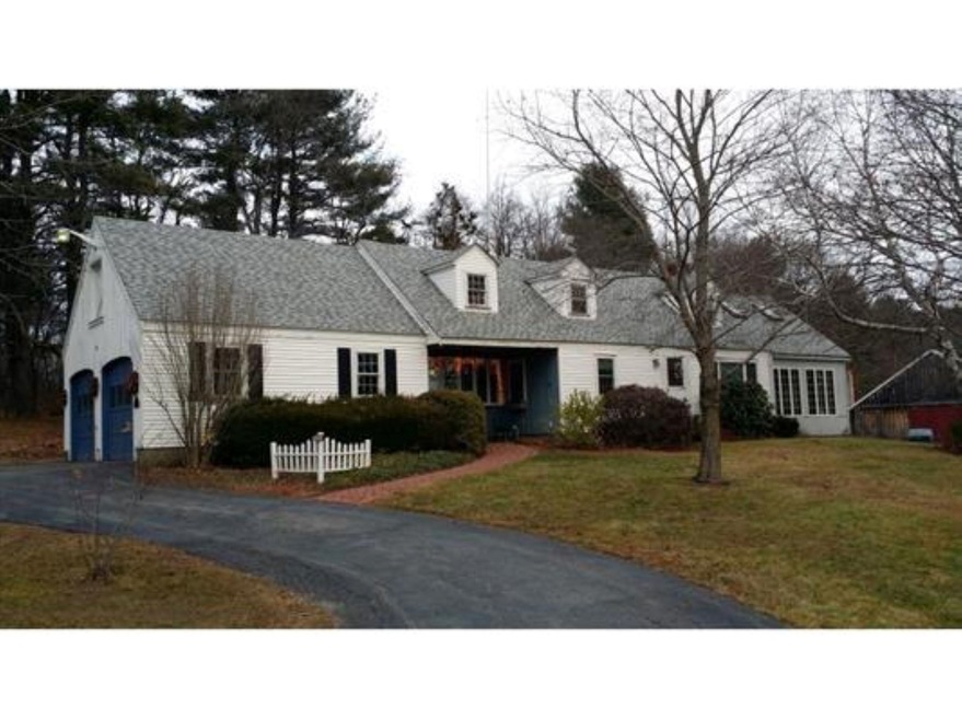 66 Frying Pan Ln, Stratham, NH 03885 - photo 1