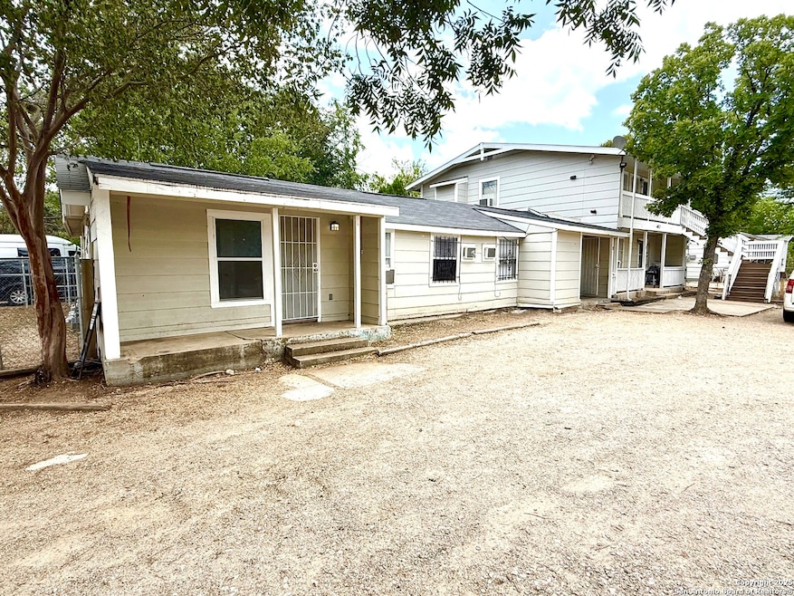 602 Lovett Ave unit 2, San Antonio, TX 78211 - photo 1